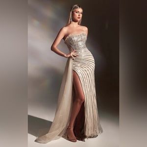 Ladivine dress size 4 silver-nude